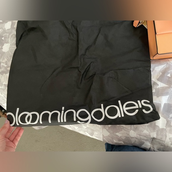 Michael Kors Crossbody -Brand New - Picture 8 of 13